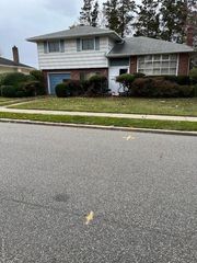 372 Woodbridge Lane, Jericho, NY 11753