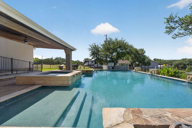 1159 ASTRAL PT, Spring Branch, TX 78070