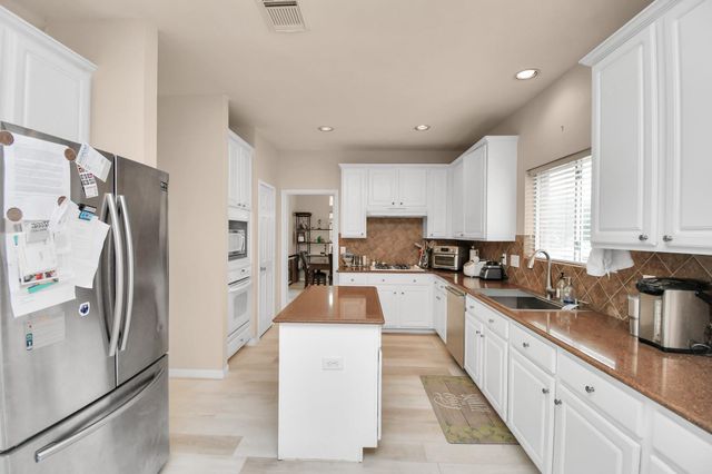 2543 Acadiana Lane, Seabrook, TX 77586