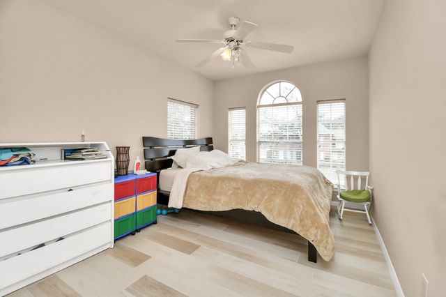 2543 Acadiana Lane, Seabrook, TX 77586