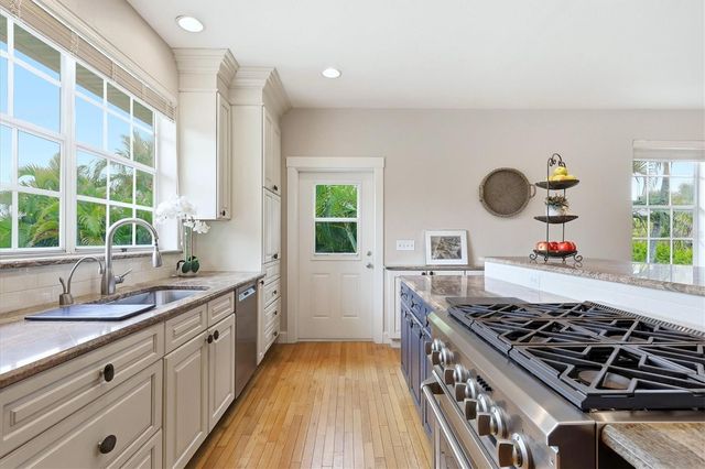 281 SEABREEZE COURT, Boca Grande, FL 33921