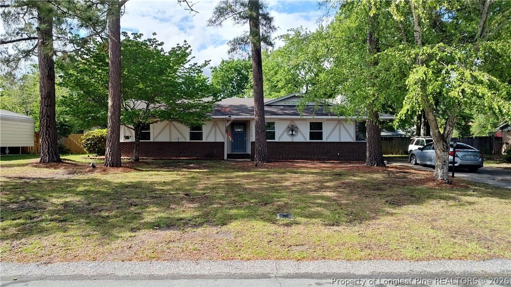 6858 Beaverstone Drive, Fayetteville, NC 28314 — exterior