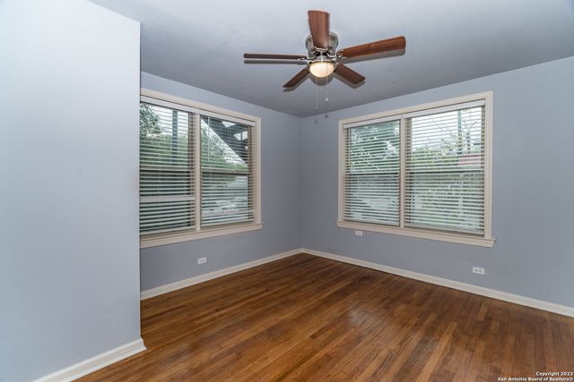 254 Cloverleaf Ave Apt 2, Alamo Heights, TX 78209