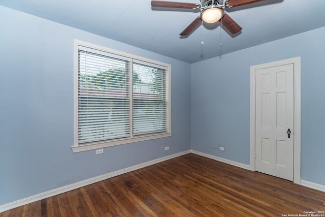 254 Cloverleaf Ave Apt 2, Alamo Heights, TX 78209