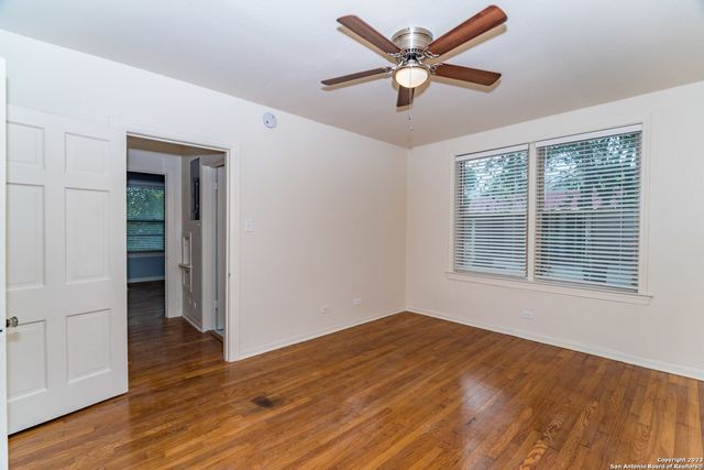 254 Cloverleaf Ave Apt 2, Alamo Heights, TX 78209