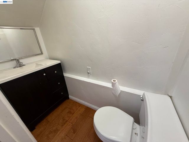 1033 Fountain St, Alameda, CA 94501