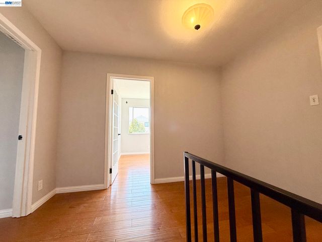 1033 Fountain St, Alameda, CA 94501