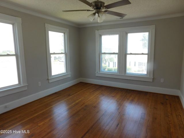 304 Avenue A, New Bern, NC 28560