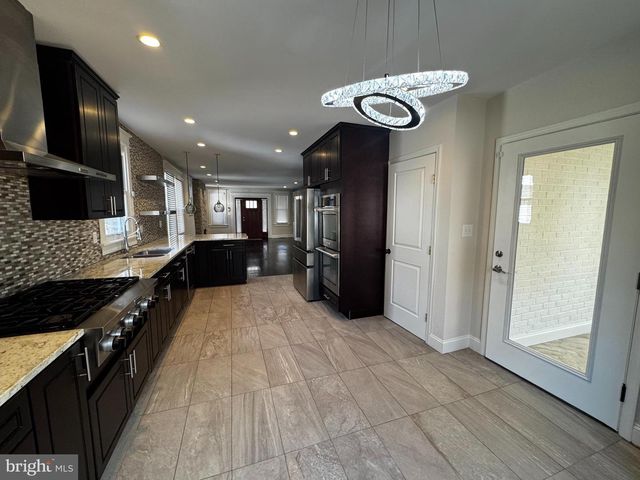 513 WHITTIER ST NW, Washington, DC 20012