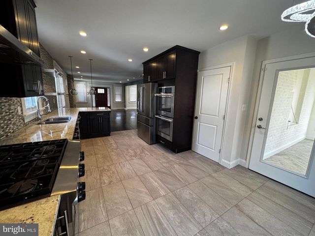 513 WHITTIER ST NW, Washington, DC 20012