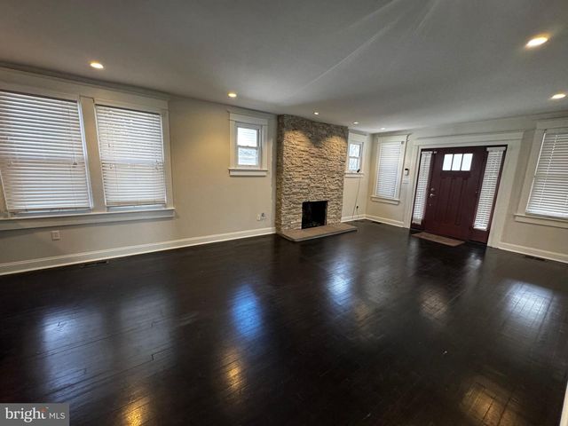 513 WHITTIER ST NW, Washington, DC 20012