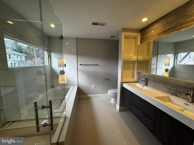 513 WHITTIER ST NW, Washington, DC 20012