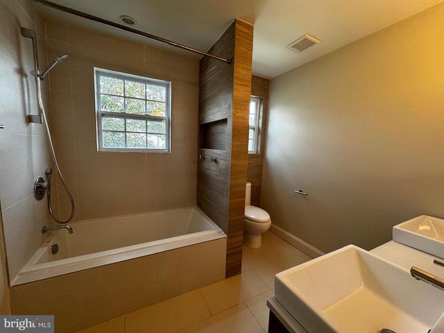 513 WHITTIER ST NW, Washington, DC 20012