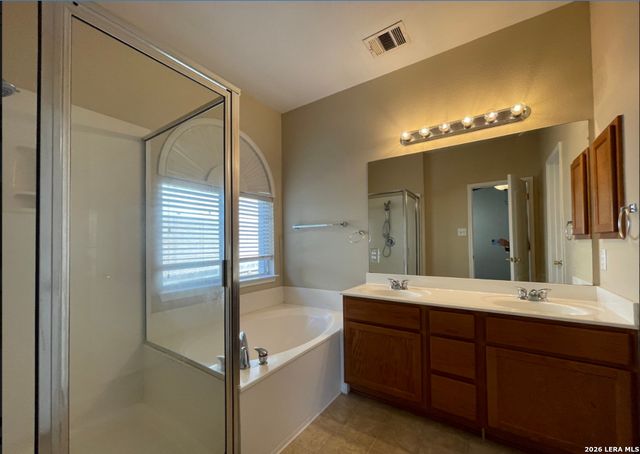 125 Falcon Crossing, Cibolo, TX 78108