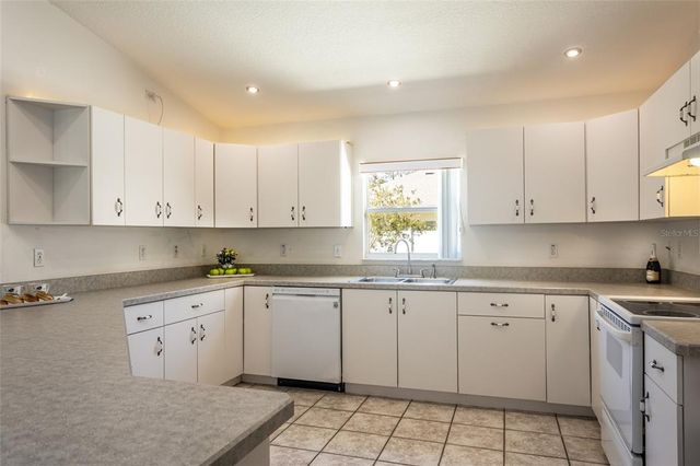 21 UTRILLO PLACE, Palm Coast, FL 32164