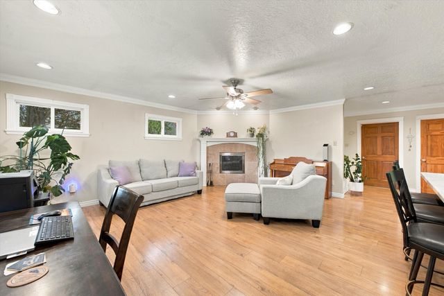 4722 Sherwood Street NE, Albuquerque, NM 87109