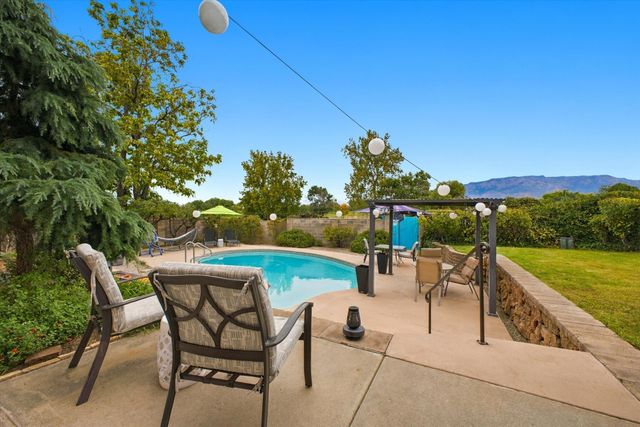 4722 Sherwood Street NE, Albuquerque, NM 87109