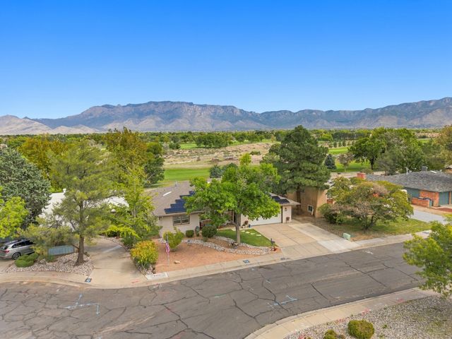 4722 Sherwood Street NE, Albuquerque, NM 87109