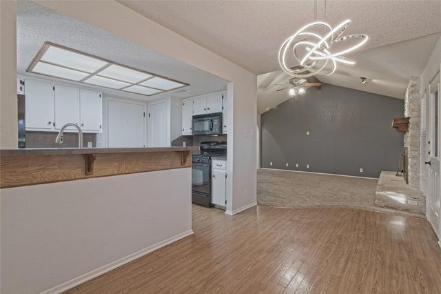 909 Garden Meadow DR, Georgetown, TX 78628