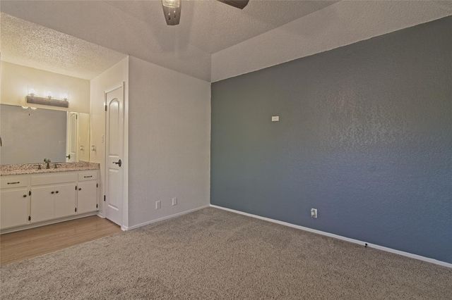 909 Garden Meadow DR, Georgetown, TX 78628