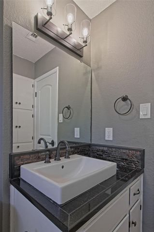 909 Garden Meadow DR, Georgetown, TX 78628