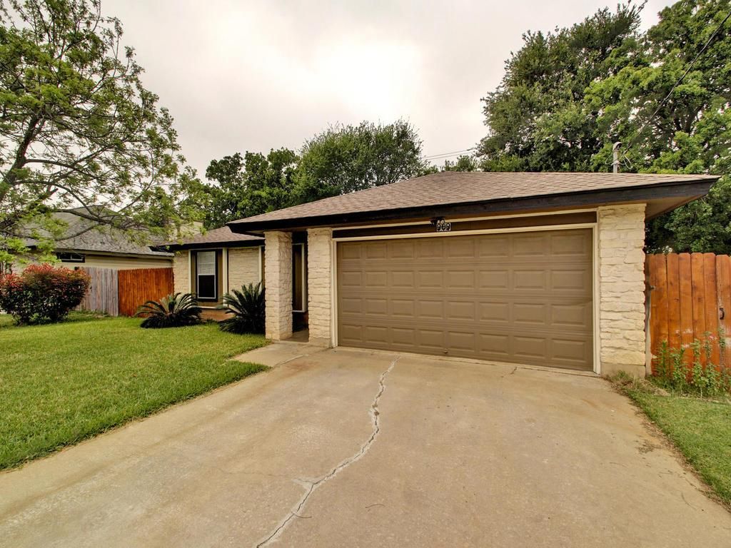 909 Garden Meadow DR, Georgetown, TX 78628