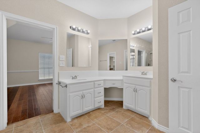 8613 Russell Drive, Rowlett, TX 75089