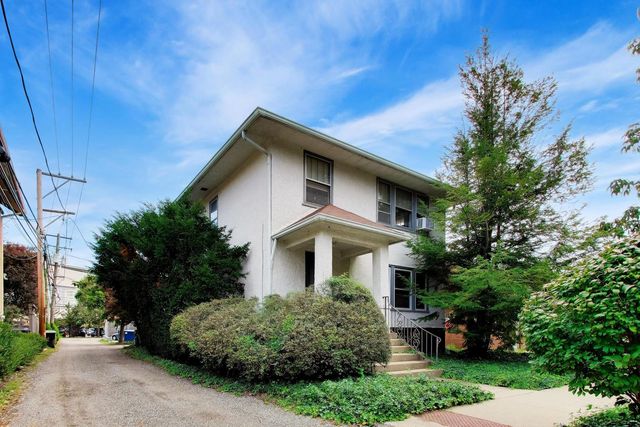 2611 Eastwood Avenue 1, Evanston, IL 60201