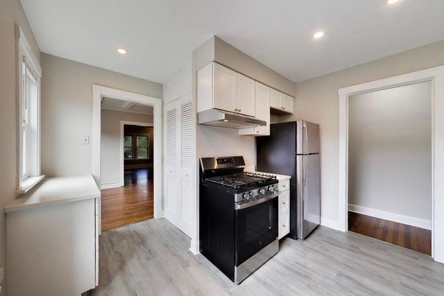 2611 Eastwood Avenue 1, Evanston, IL 60201