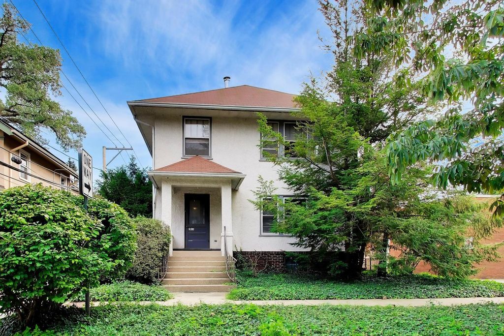 2611 Eastwood Avenue 1, Evanston, IL 60201
