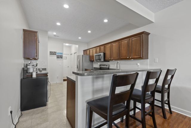 306 Waterside Drive, Delaware, OH 43015