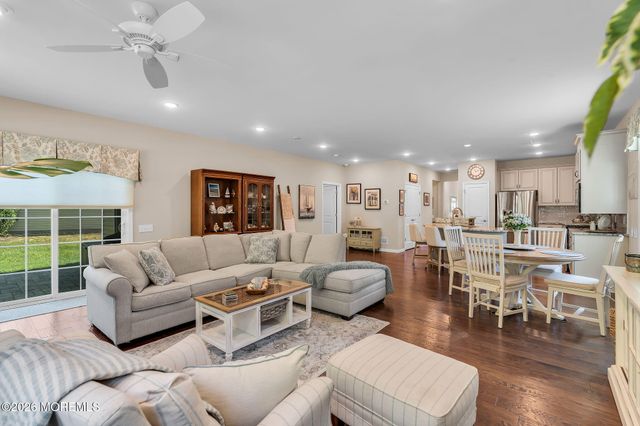 20 Aylesford Lane, Manchester, NJ 08759