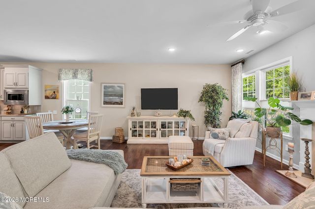 20 Aylesford Lane, Manchester, NJ 08759