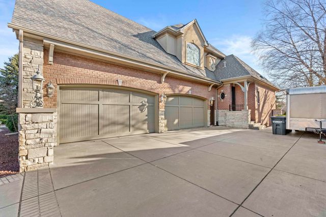 10224 Cherrywood Lane, Munster, IN 46321