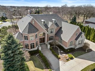 10224 Cherrywood Lane, Munster, IN 46321