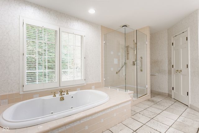 7102 Dean Road, Indianapolis, IN 46240