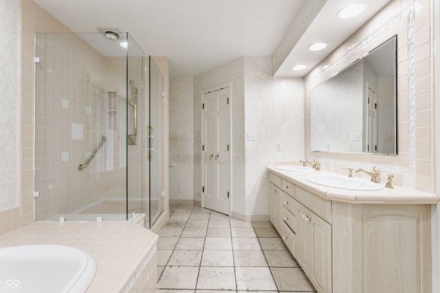 7102 Dean Road, Indianapolis, IN 46240