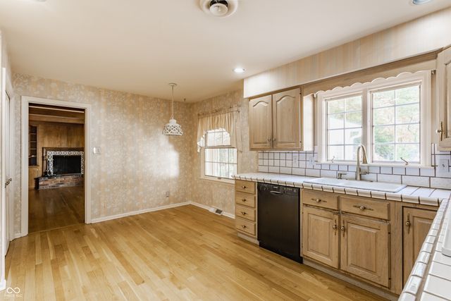 7102 Dean Road, Indianapolis, IN 46240