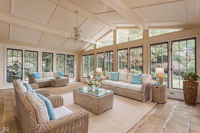 7102 Dean Road, Indianapolis, IN 46240