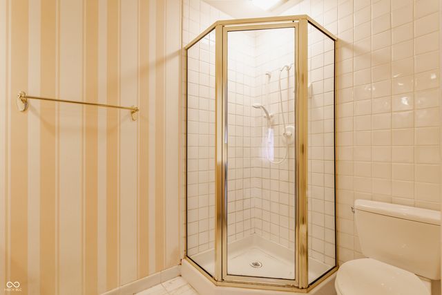 7102 Dean Road, Indianapolis, IN 46240