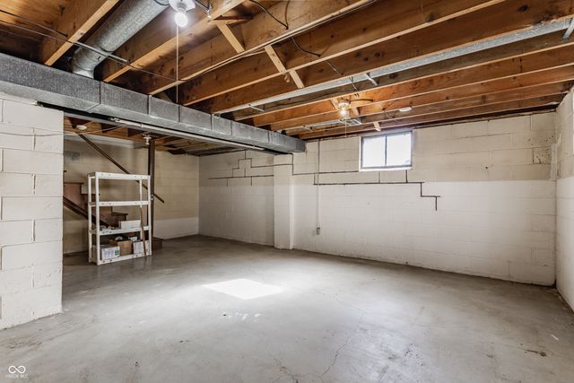 7102 Dean Road, Indianapolis, IN 46240