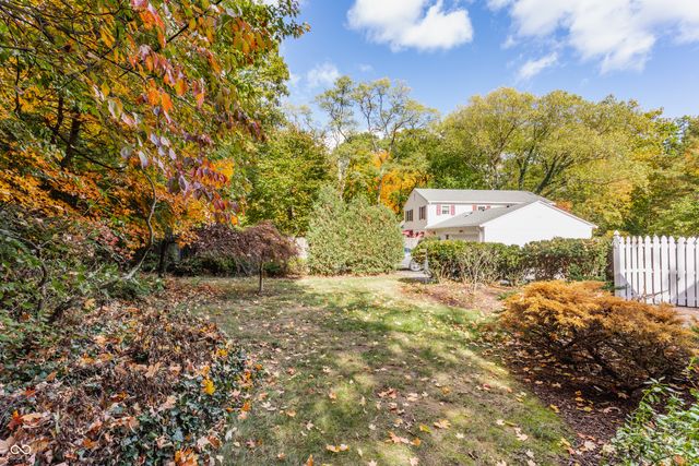 7102 Dean Road, Indianapolis, IN 46240