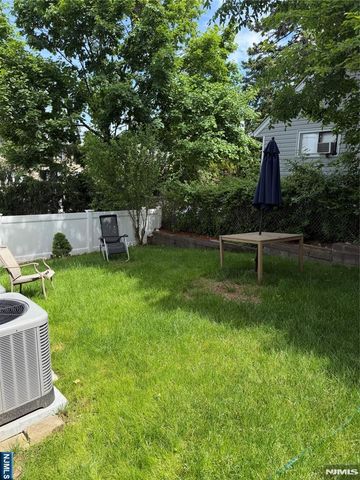 408 7th Street B, Palisades Park, NJ 07650