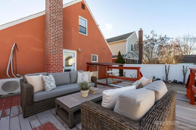 505 7TH AVE, New Hyde Park, NY 11040