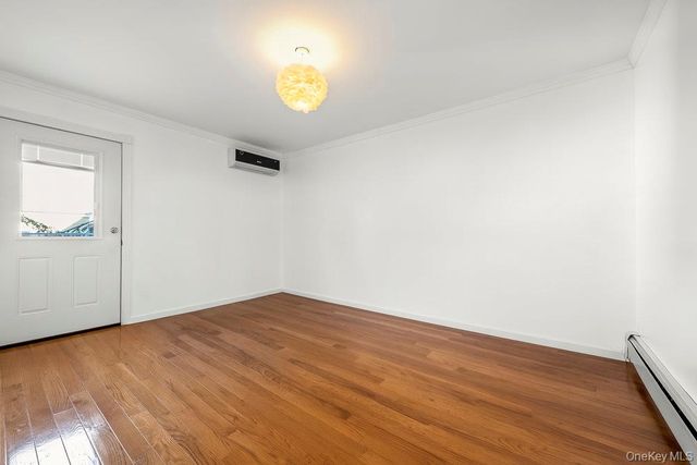 505 7TH AVE, New Hyde Park, NY 11040