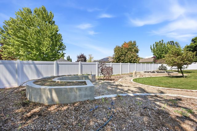 776 S FLINT ST, Layton, UT 84041