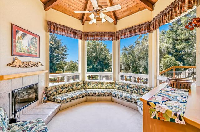 8918 Oak View Dr, Oakdale, CA 95361