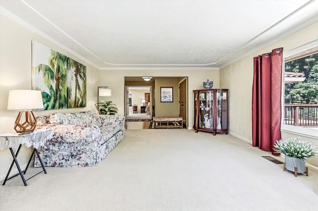 8918 Oak View Dr, Oakdale, CA 95361