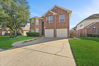 18914 Woodglen Shadows Drive, Humble, TX 77346