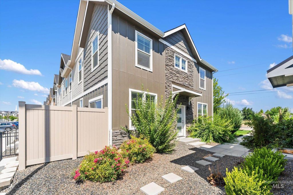 6014 S Jessenia Ln, Boise, ID 83709 photo 2
